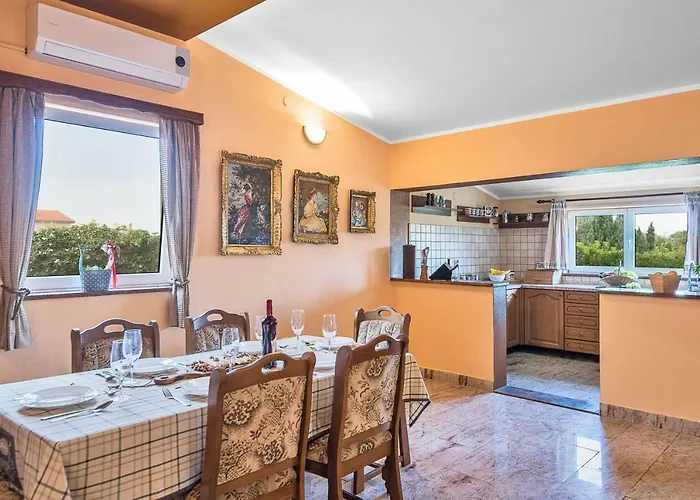 Haus Rustica Casa vacanze Pola